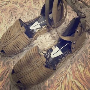 Dolce Vita Shoes - Dolce Vita Esapdrilles! Dolce Vita Shoes - Dolce Vita Esapdrilles!